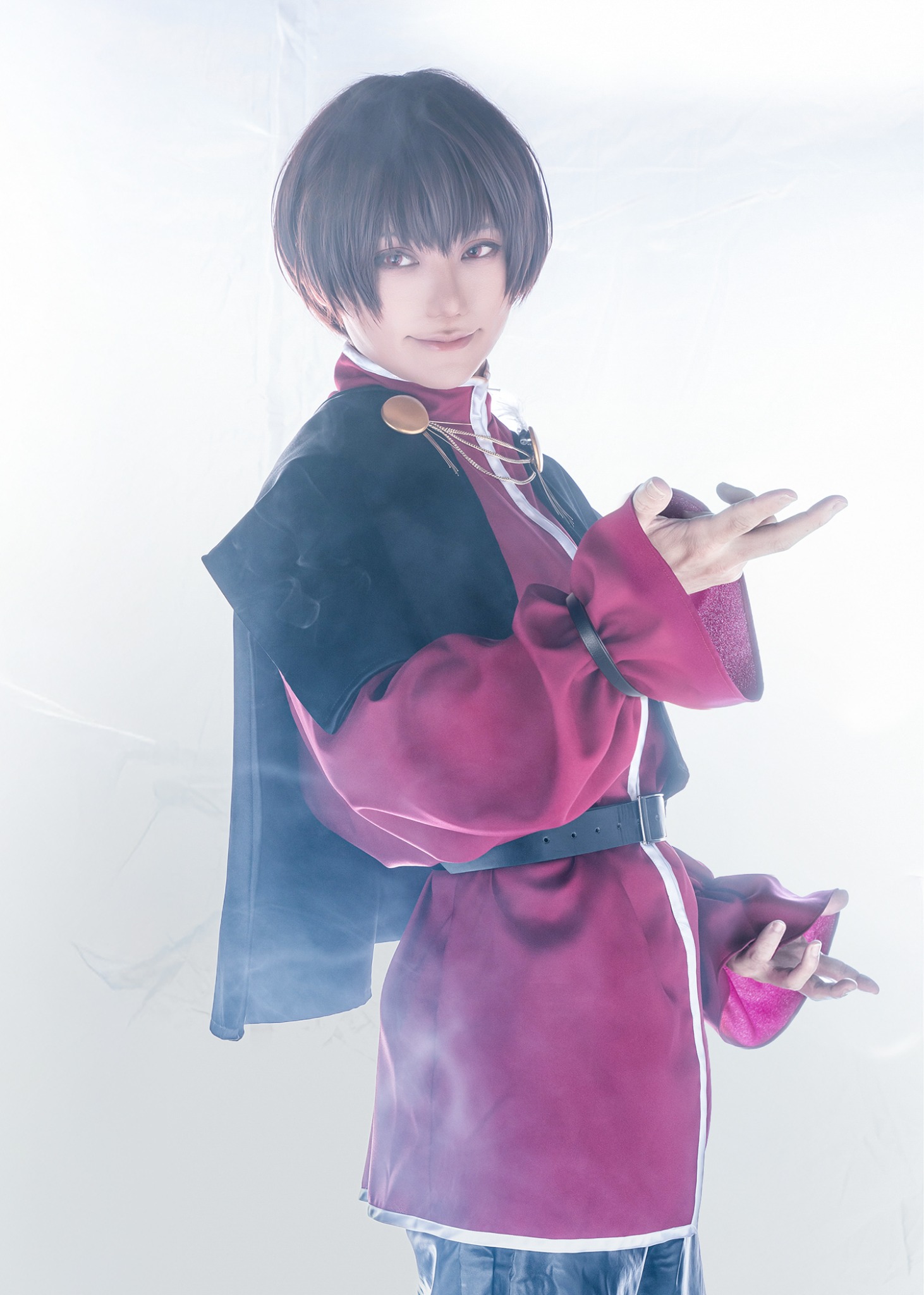 ONESAYA cosplaying Chris from THE KING OF FIGHTERS XV